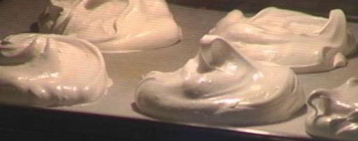 Шаг 6: безе с клубникой