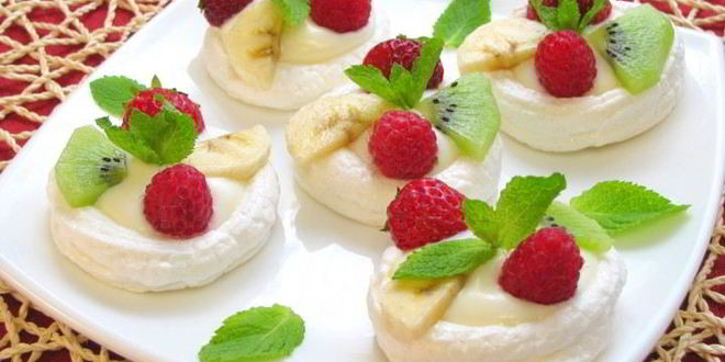 Рецепт безе с кремом и фруктами