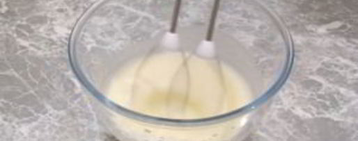 Шаг 6: безе с кремом и фруктами