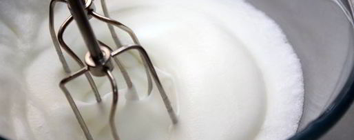 Шаг 1: безе с орехами