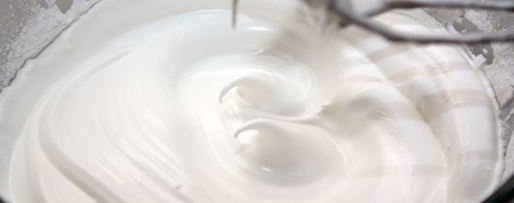 Шаг 3: безе с орехами