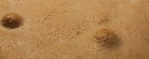 Шаг 2: брусничного пая под хрустящим облаком из безе