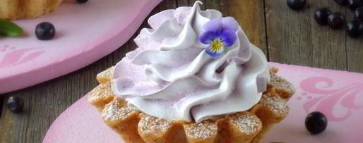 Шаг 14: корзиночек с черничным кердом и безе