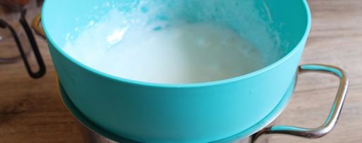 Шаг 3: крема мокрое безе для украшения