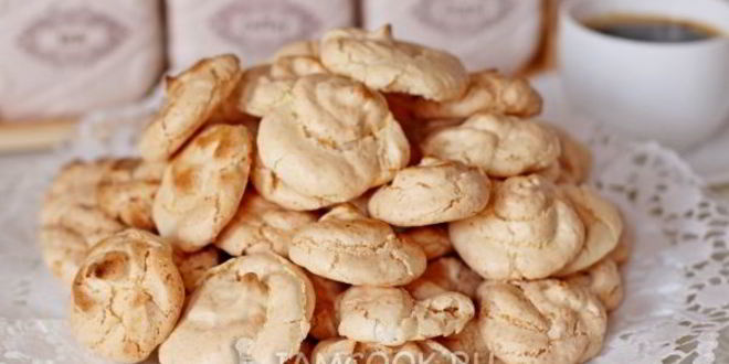 Рецепт миндального безе амаретти