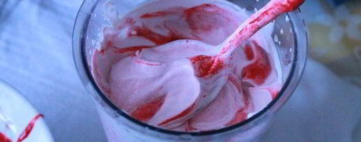 Шаг 3: орехового торта-безе с малиновым кремом