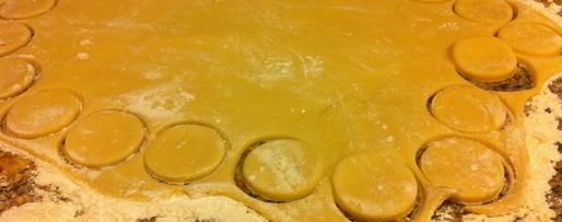 Шаг 3: печений-безе с черной смородиной