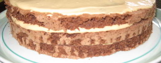 Шаг 9: шоколадного бисквита с безе, крем с ноткой мокко