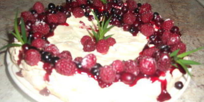 Рецепт торта-безе рождественского венок