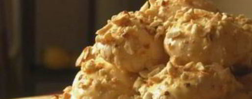 Шаг 4: торта-безе со сгущенкой