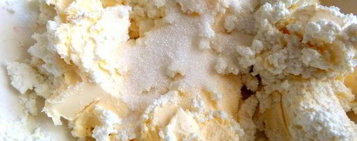 Шаг 2: творожного рулета с безейной прослойкой