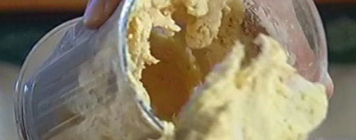 Шаг 6: ванильного коржа с ягодами и безе