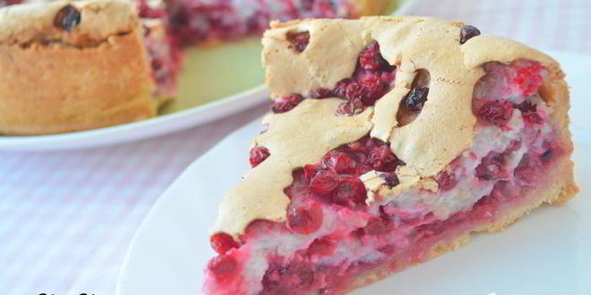 Рецепт ягодного торта-безе