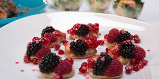 Рецепт десерта из меда с фундуком