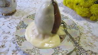 Рецепт Груш, фаршированных сухофруктами и орехами, под соусом сабайон