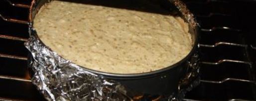 Шаг 6: чизкейка с халвой и карамельными яблочками