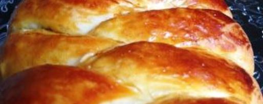 Шаг 11: косы с целой плиткой шоколада, халвой и бананом