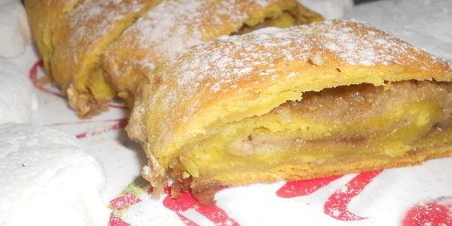 Рецепт творожного рулета с халвой