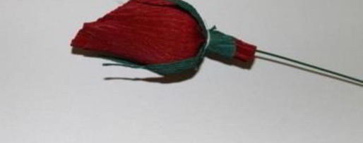 Шаг 3: бутонов роз из конфет