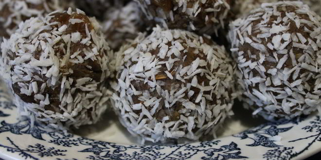 Рецепт домашних конфет из овсяных хлопьев с орехами