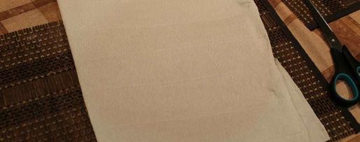 Шаг 3: елки из шампанского и конфет