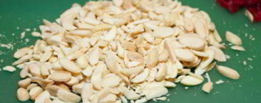 Шаг 2: конфет из миндаля и белого шоколада