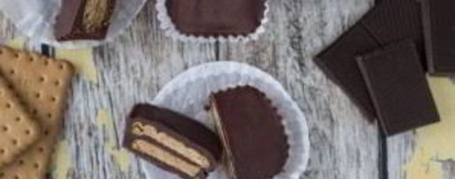 Шаг 4: конфет на печенье