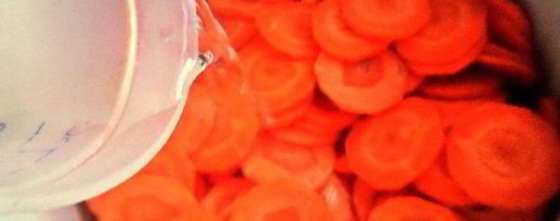 Шаг 1: морковных конфет в кокосе