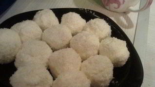 Рецепт Творожных конфет с начинкой