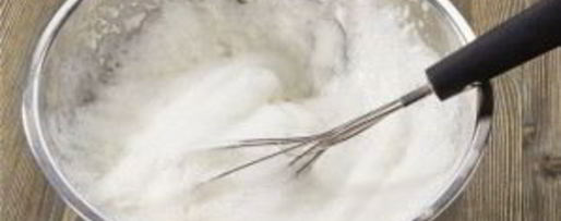 Шаг 1: белкового крема на водяной бане