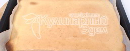 Шаг 4: бисквитного рулета с кремом и кокосовой стружкой