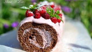 Рецепт Бисквитного рулета с творожно-ягодным кремом