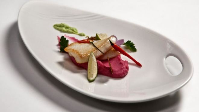 Рецепт Филе камбалы со сливочным кремом и красным картофельным пюре