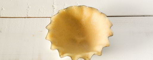 Шаг 1: корзиночек с кремом из маскарпоне и ягодами