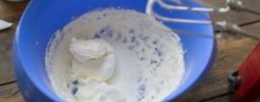 Шаг 1: крема на основе сливок