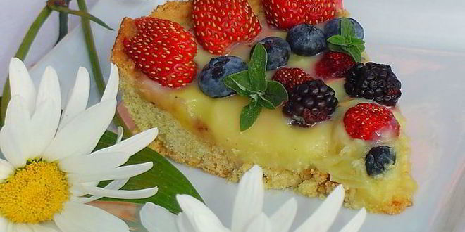 Рецепт кростаты с ягодами и заварным кремом