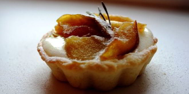 Рецепт кростатине с кремом, яблоками и розмарином