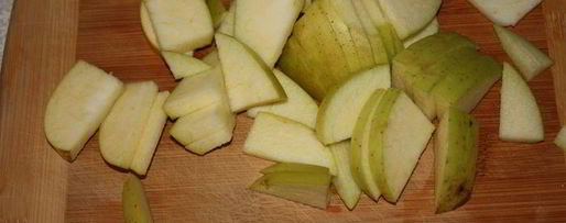 Шаг 11: кростатине с кремом, яблоками и розмарином