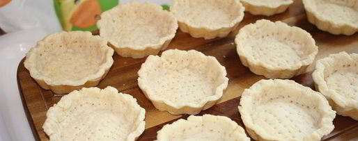 Шаг 16: кростатине с кремом, яблоками и розмарином