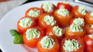 Рецепт Томатов черри с базиликовым кремом