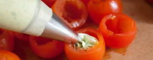 Шаг 2: томатов черри с базиликовым кремом