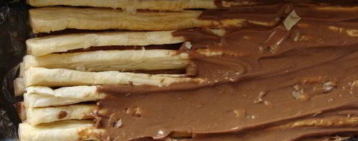 Шаг 9: торта-полена из слоеного теста с шоколадным кремом