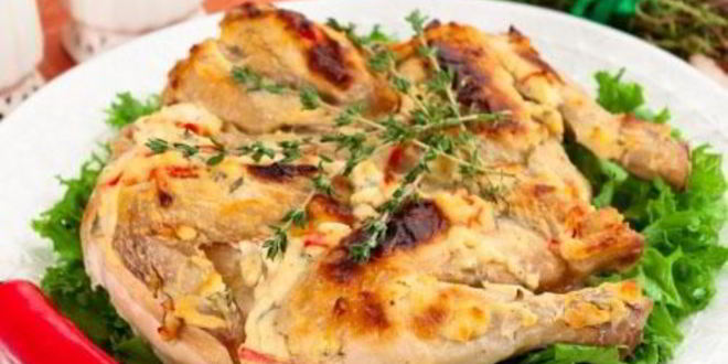 Рецепт цыпленка, запеченного пода кремом из филадельфии, тимьяна, перца и чеснока