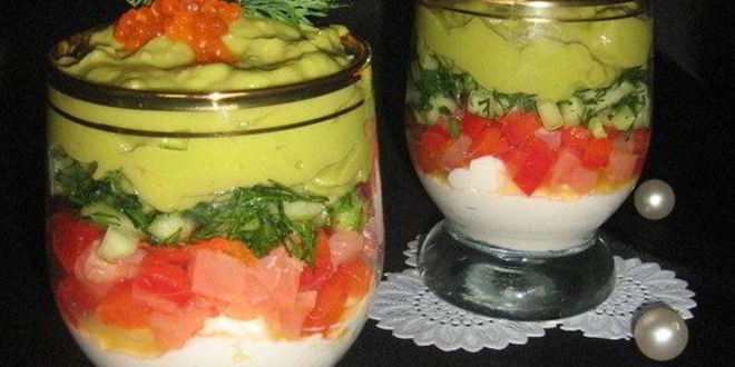 Рецепт верринов с семгой, сырным кремом и кремом из авокадо