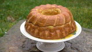 Рецепт Манного пудинга с пряным апельсиновым сиропом