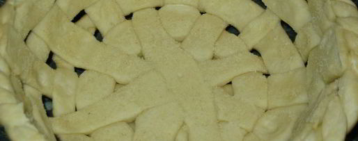 Шаг 11: корзинки с сахарными булочками и мармеладом