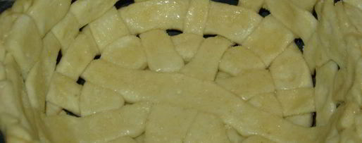 Шаг 12: корзинки с сахарными булочками и мармеладом