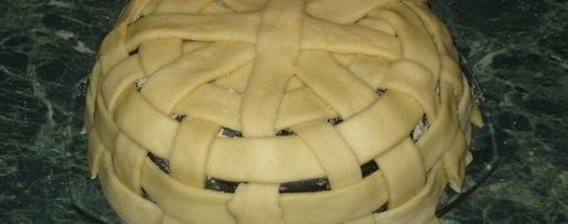 Шаг 5: корзинки с сахарными булочками и мармеладом