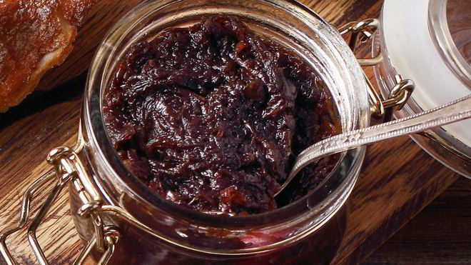 Рецепт Лукового мармелада с красным вином и бальзамиком