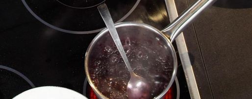 Шаг 3: тунца с луковым мармеладом и ореховым соусом